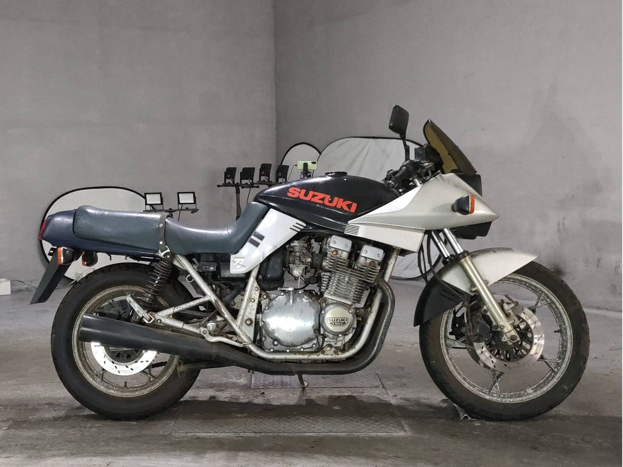Suzuki GSX1100S KATANA