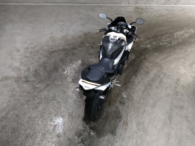 Yamaha YZF-R1 — фото 6