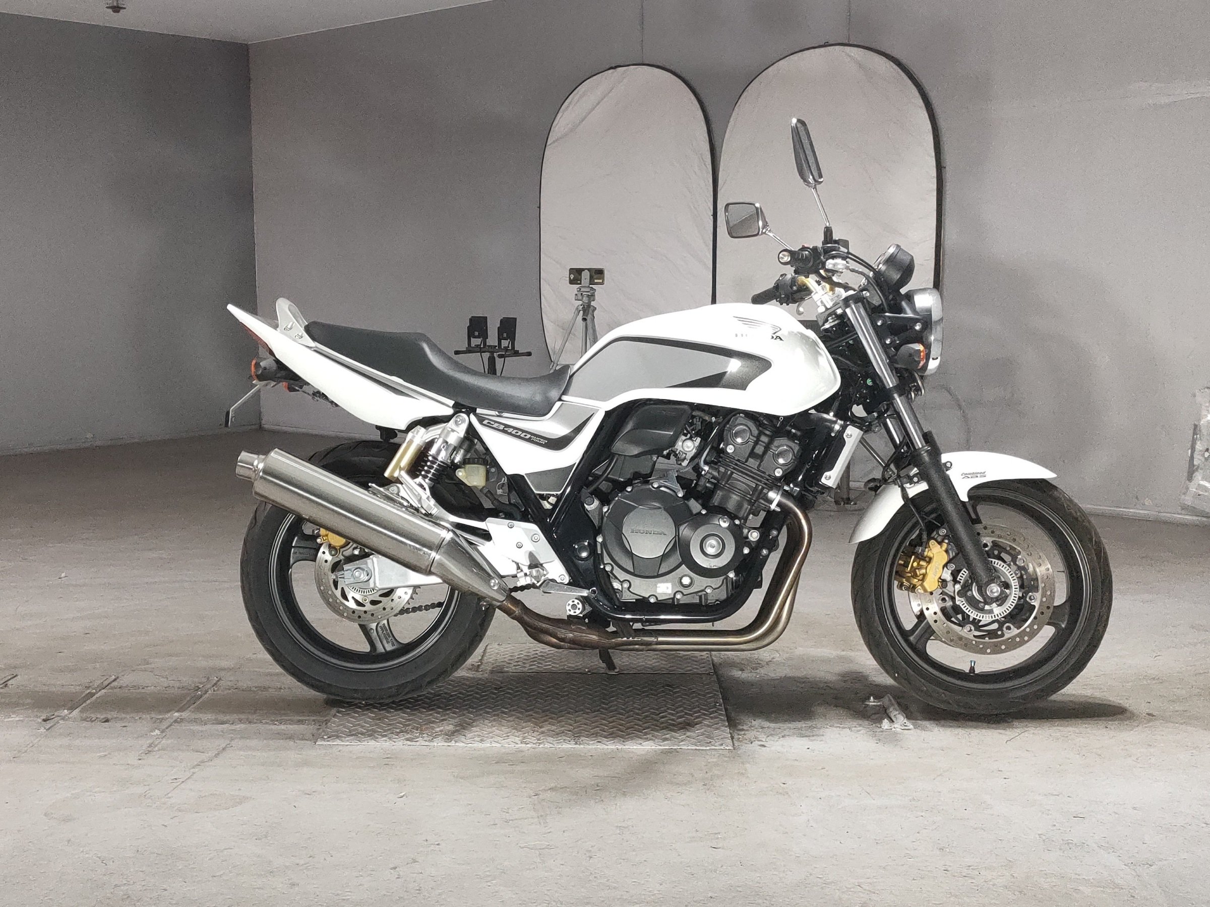 Honda CB400SFV