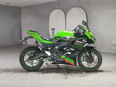 4126] Kawasaki NINJA ZX-25R - MH4ZX250FLJP00170