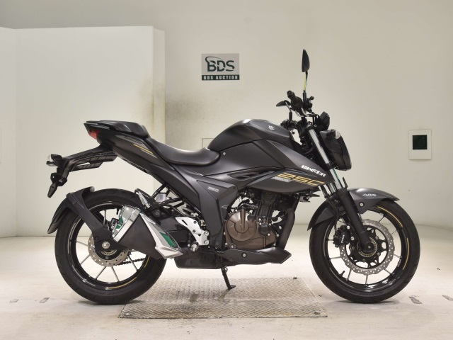 Suzuki GIXXER250
