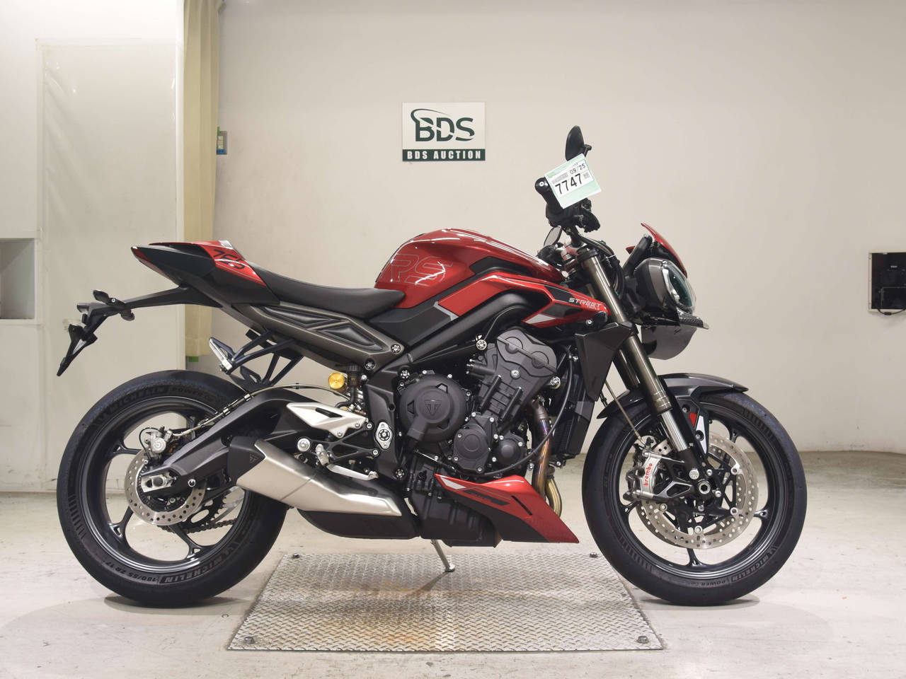 Triumph STREET TRIPLE RS