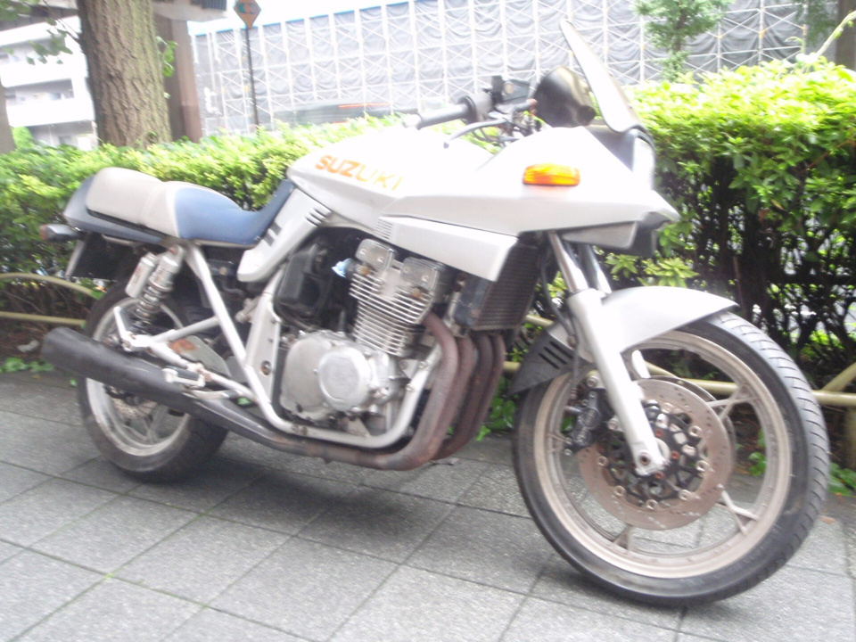 Suzuki GSX400S KATANA — фото 3