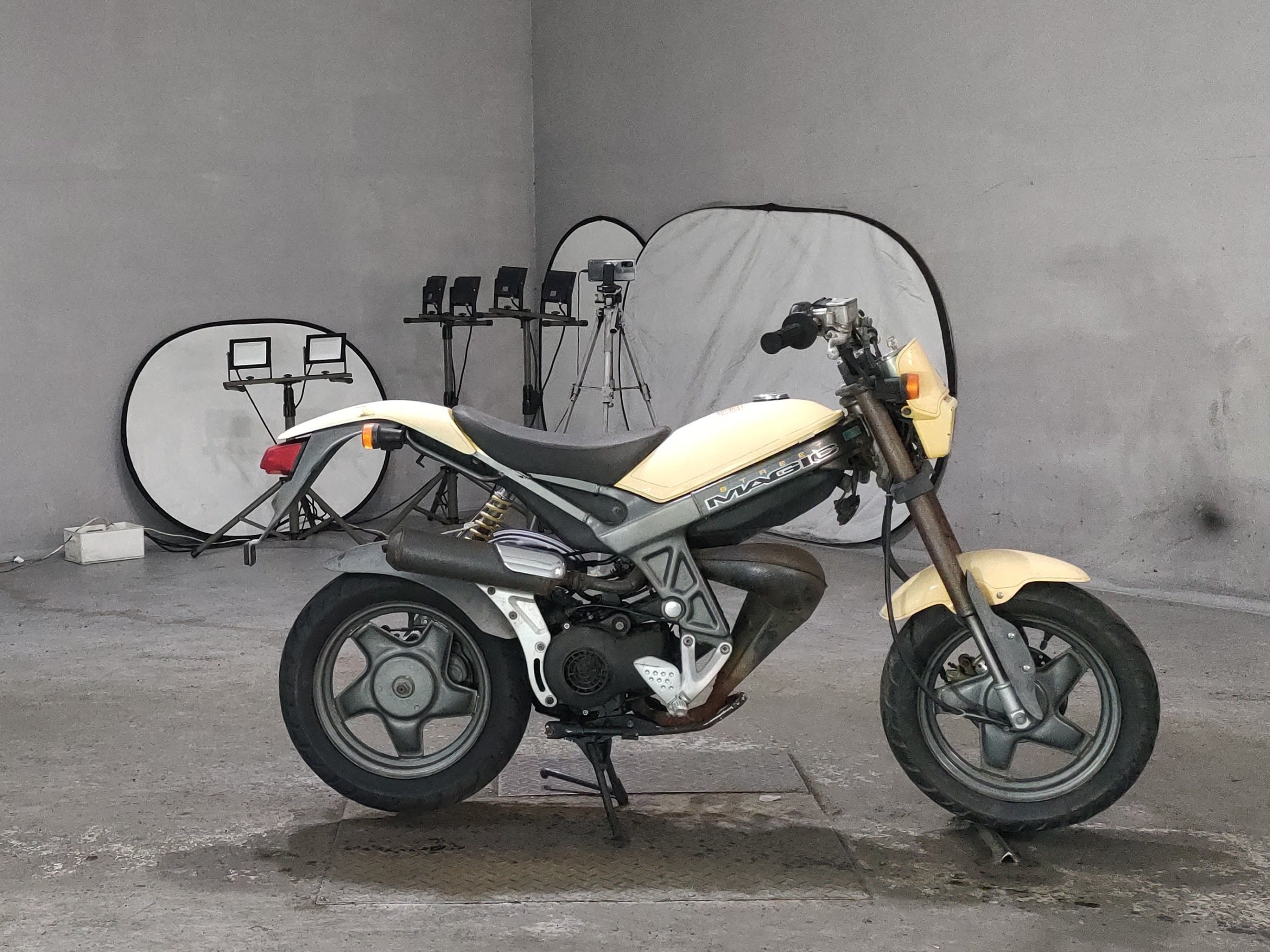 Suzuki STREET MAGIC 50