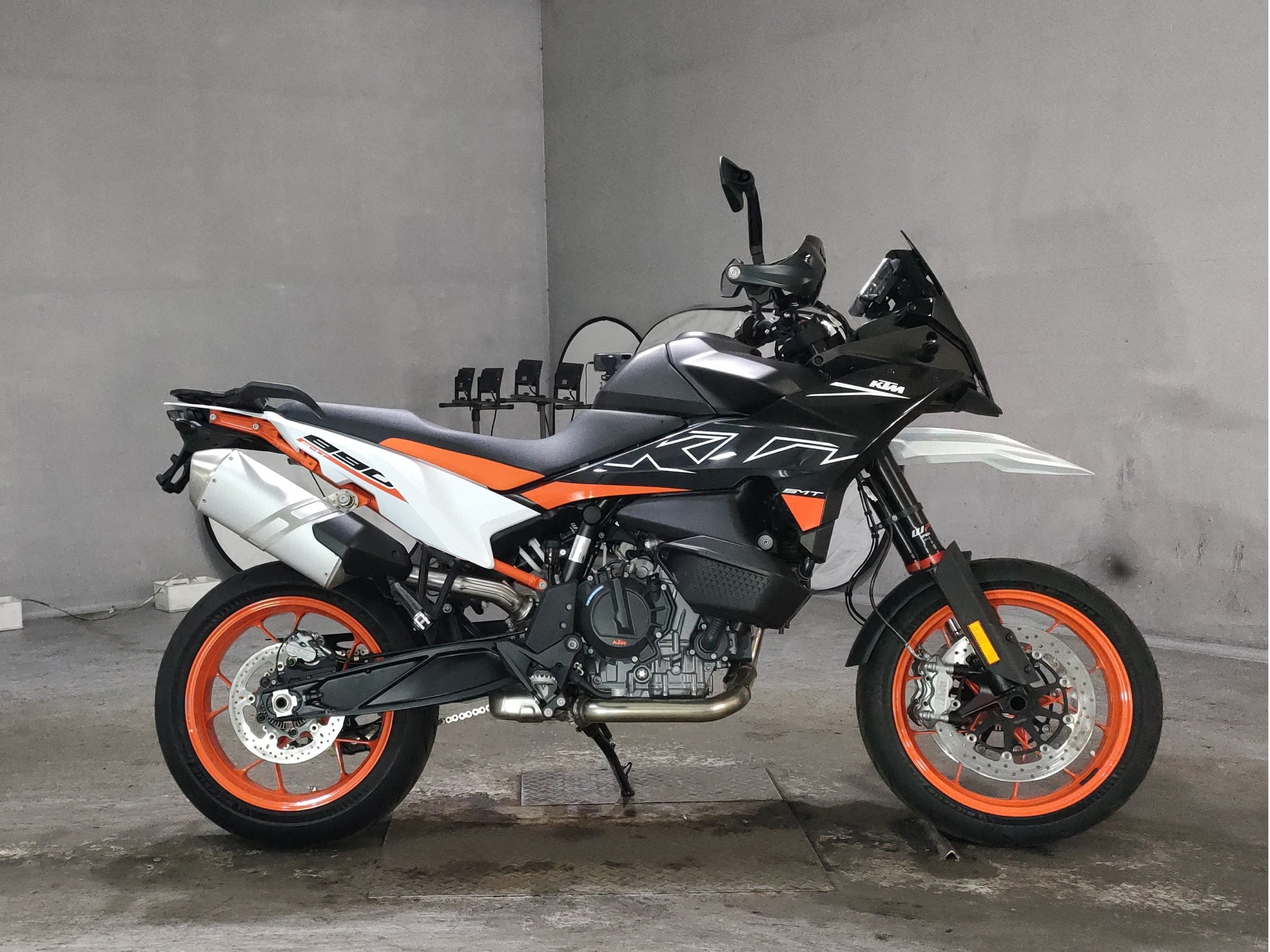 KTM 890 ADVENTURE