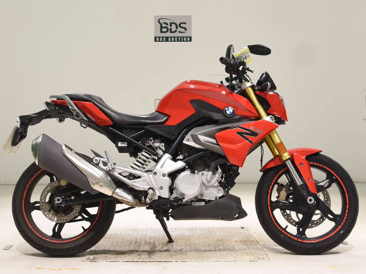 BMW G310R, right