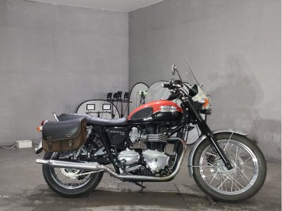 Triumph T100 BONNEVILLE