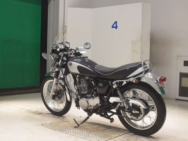 Yamaha SR400 — фото 6