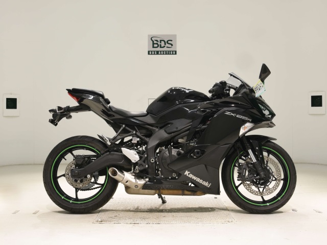 じぃー 7747] Kawasaki NINJA ZX-25R - ZX250E-A20669