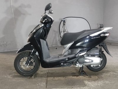 Honda LEAD125 — фото 2