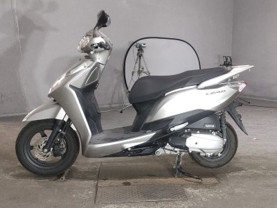 Honda LEAD125 — фото 2