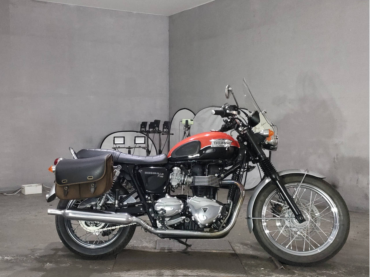 Triumph T100 BONNEVILLE, zdjęcie 1