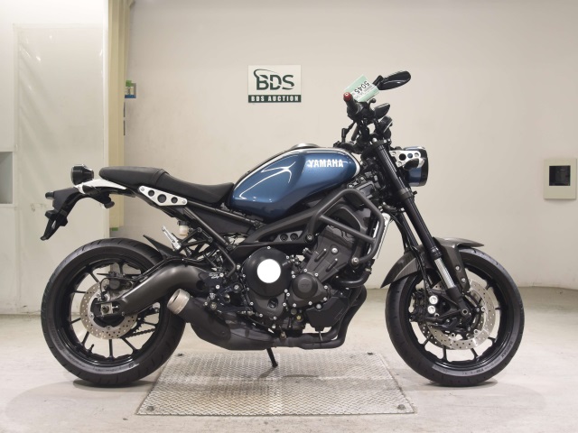 3017] Yamaha XSR900 - RN56J-001254