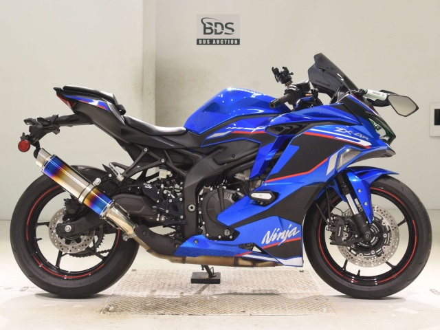 М 0114] Kawasaki ZX-4R SE - ZX400P-A34152