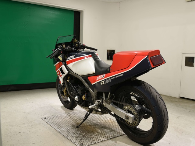 Yamaha FZ750 — фото 6