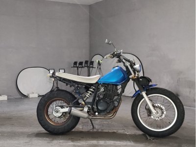 Yamaha TW200
