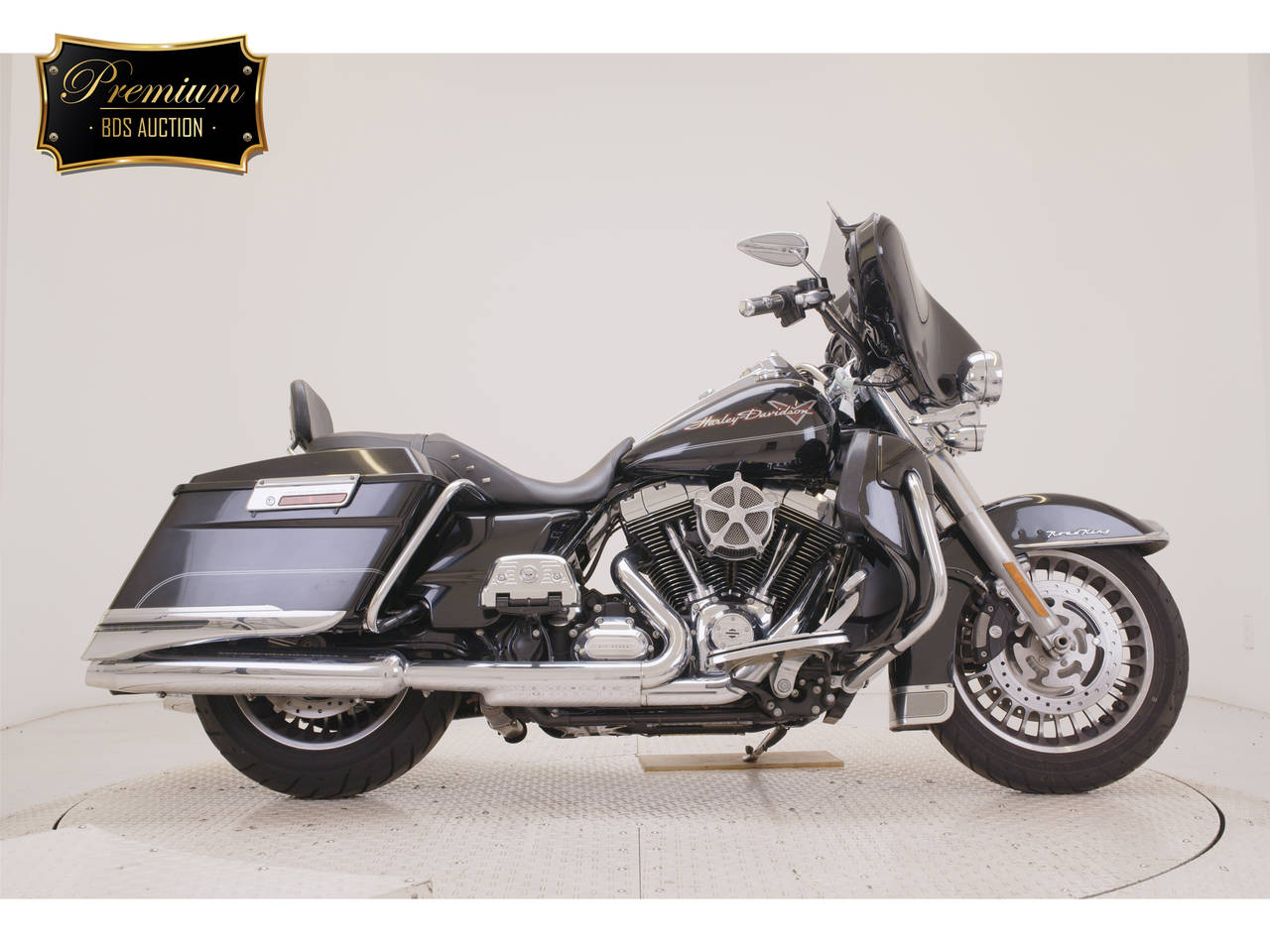 HD ROAD KING FLHR1690, right