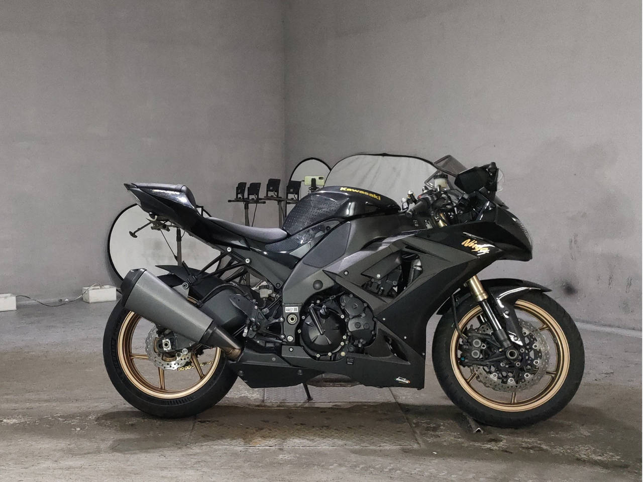 Kawasaki NINJA ZX-10R, Foto 1