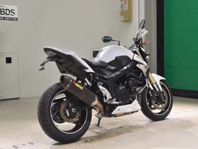 Suzuki GSR750 — фото 5