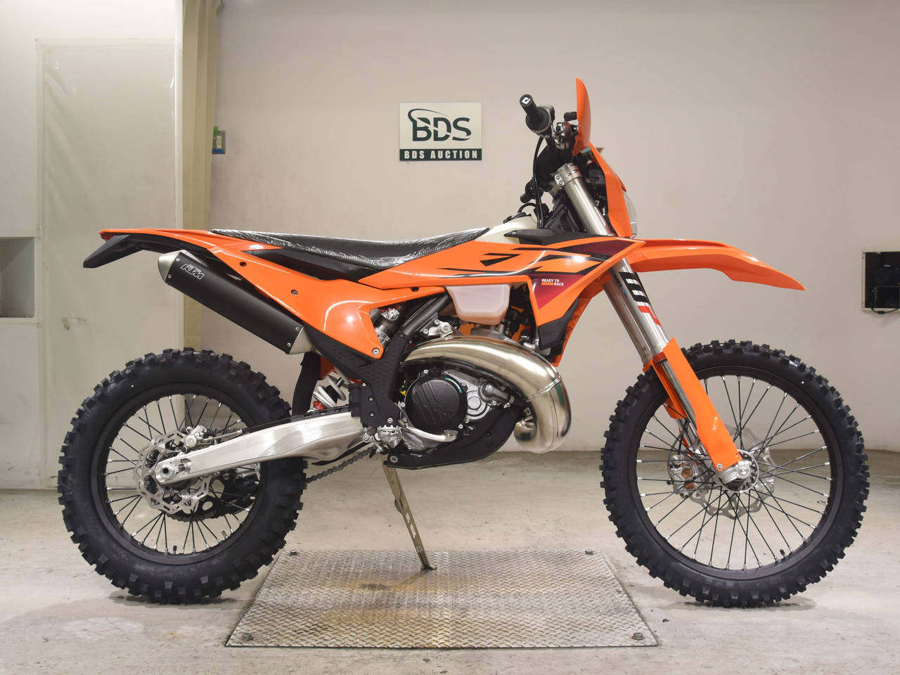 KTM 250XC-W, right