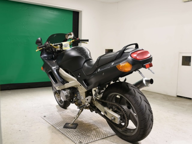 Kawasaki ZZ-R400 — фото 6
