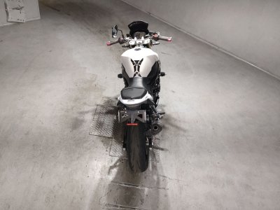 Suzuki GSR750 — фото 6