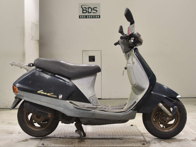 Honda LEAD90