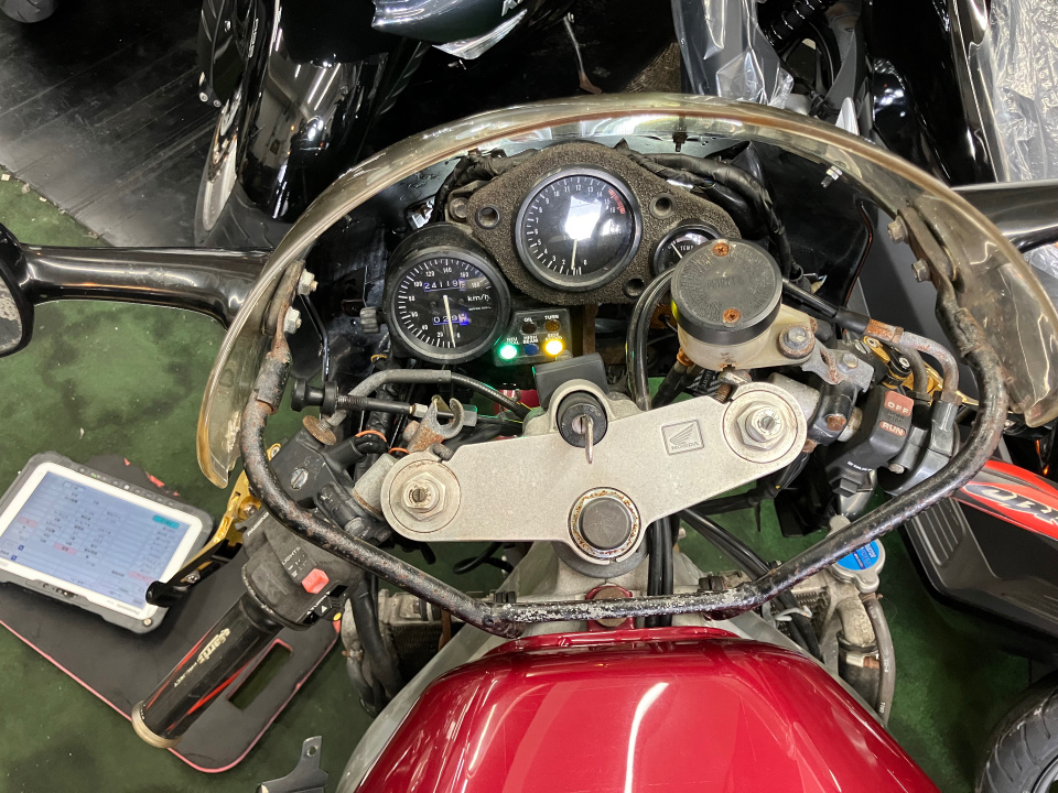 Honda CBR400RR — фото 2