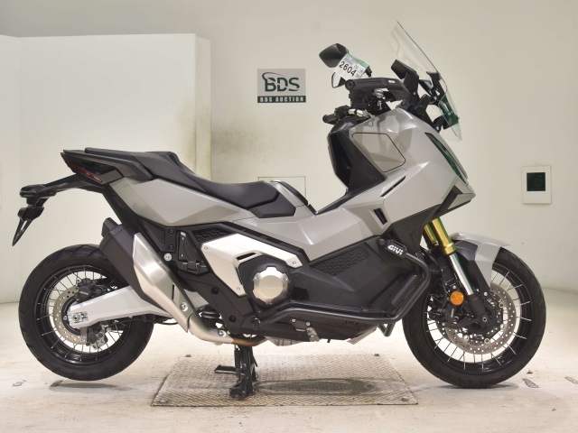 Honda X-ADV750-2