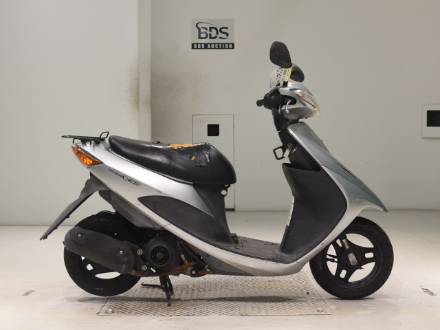 Suzuki ADDRESS V50