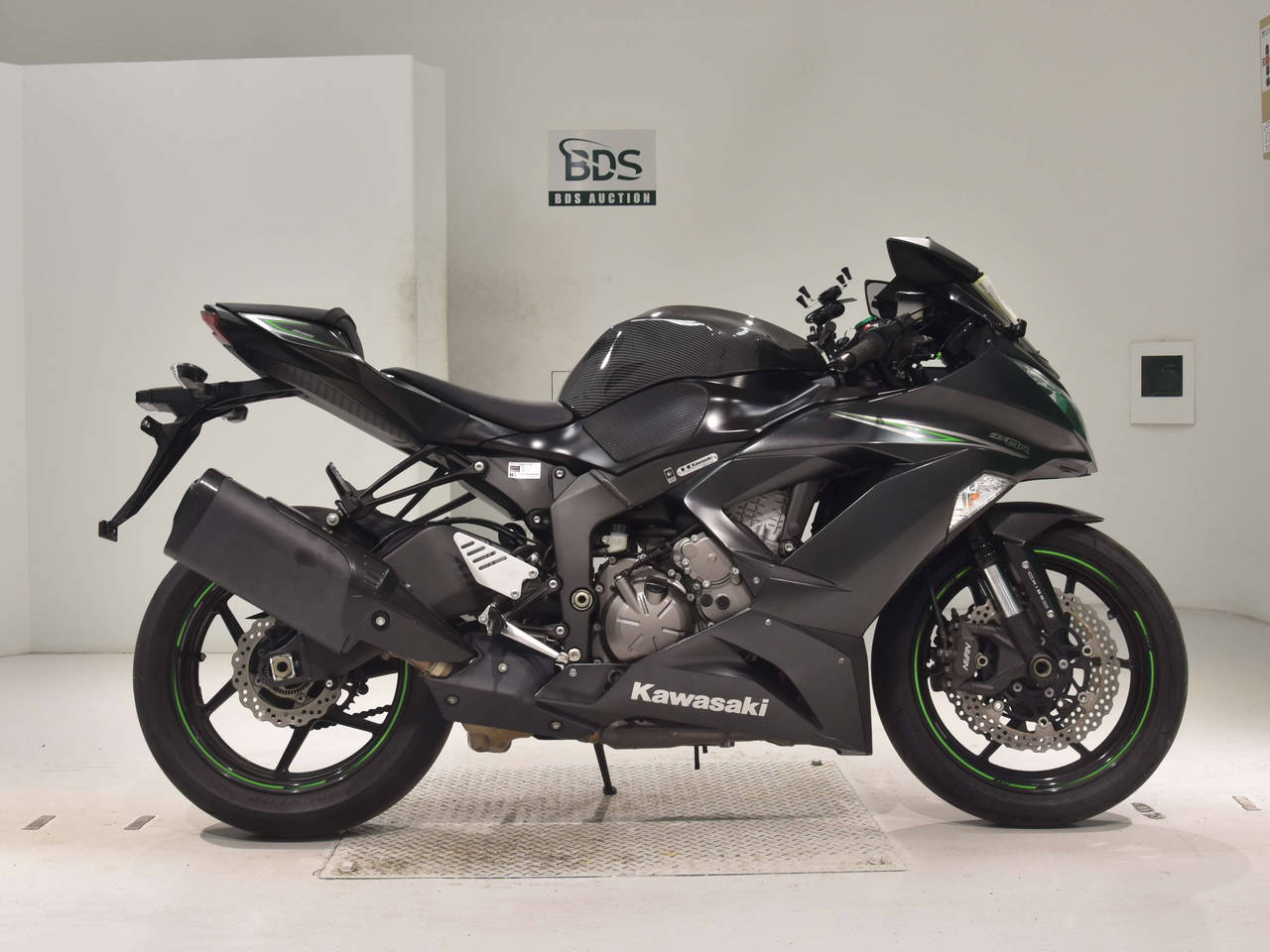 3109] Kawasaki ZX-6RA - JKBZX636EFA019071