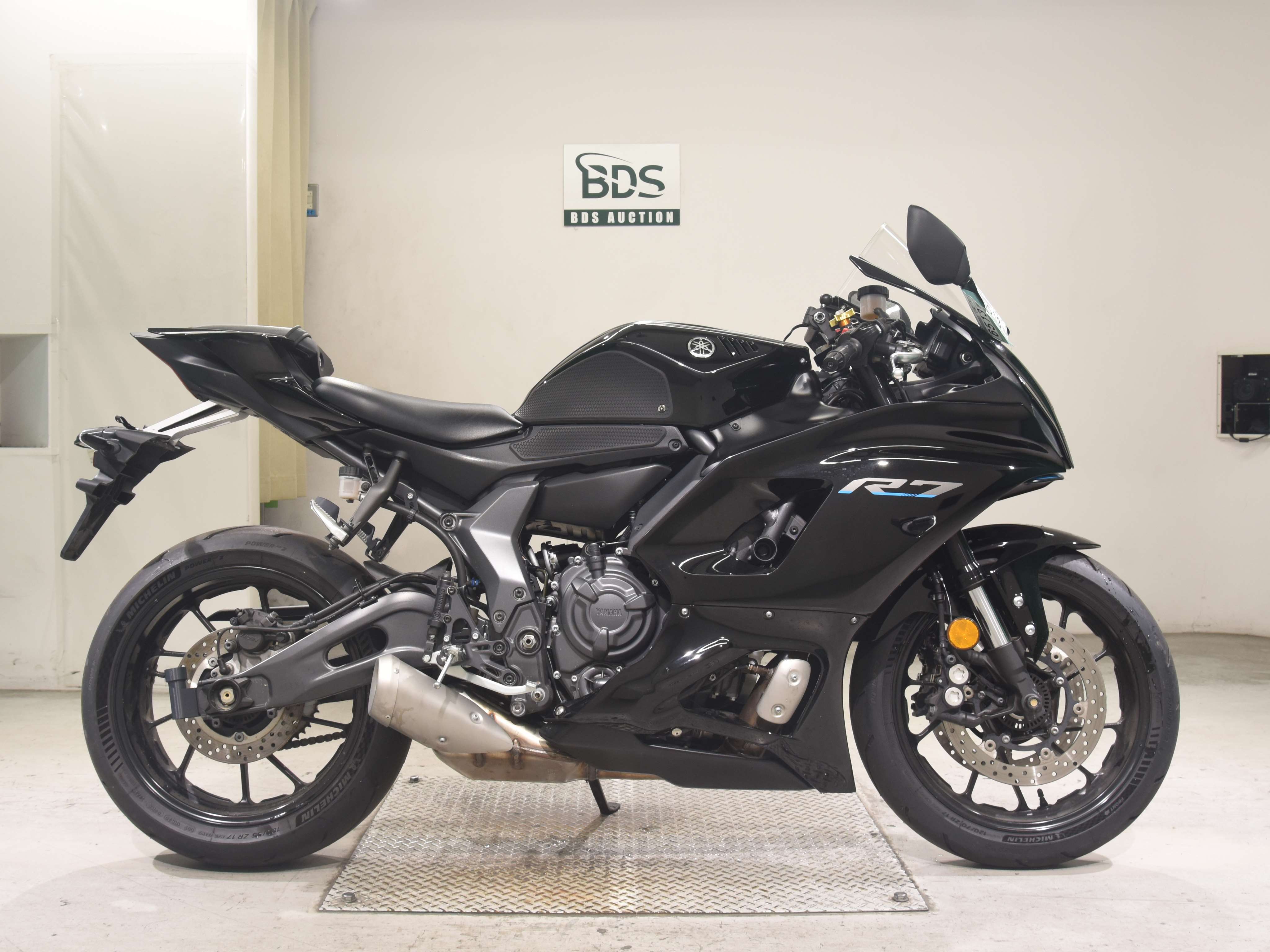 Yamaha YZF-R7-2
