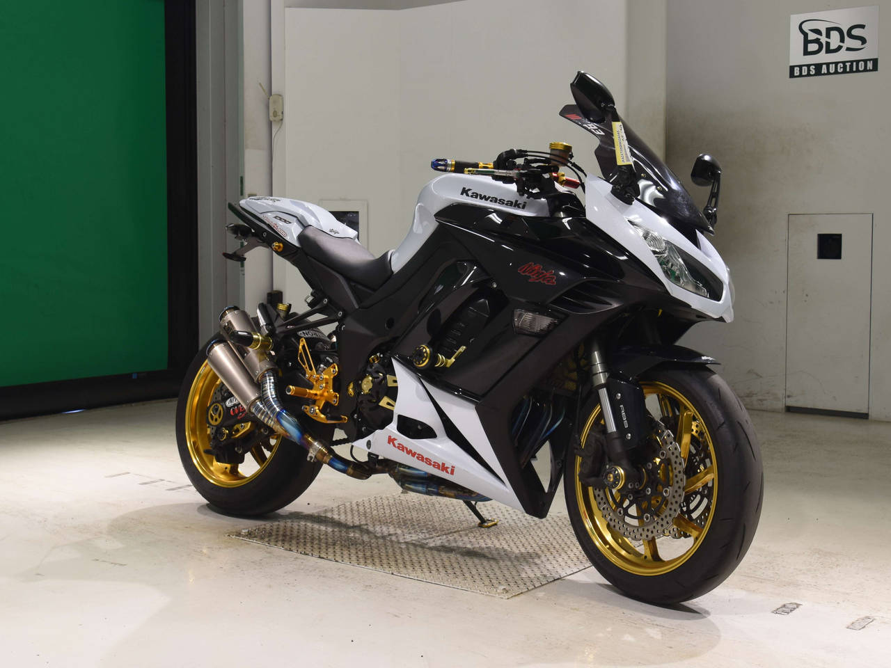 7710] Kawasaki NINJA1000A - JKAZXT00GHA024345