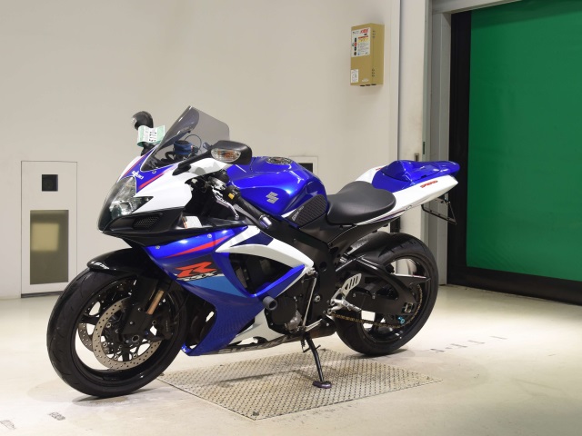 Suzuki GSX-R750 — фото 4