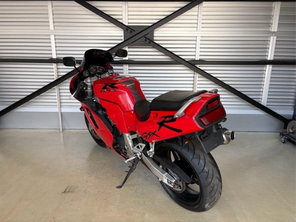Suzuki GSX-R750 — фото 5