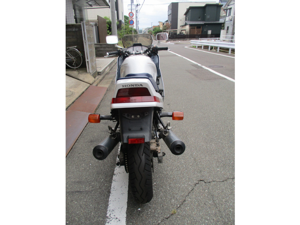 Honda VFR750F — фото 3