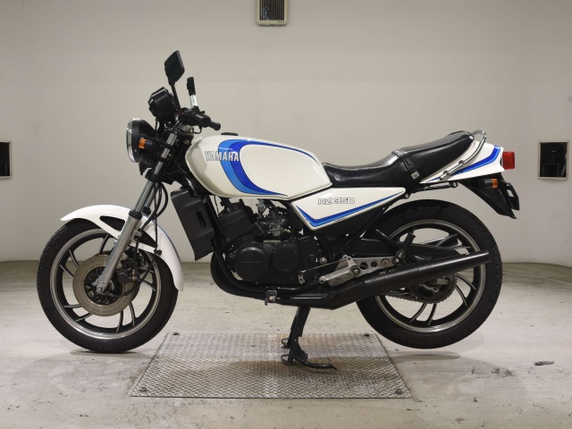 Yamaha RZ350 — фото 2