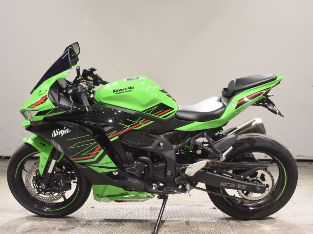 Kawasaki ZX-4RR — фото 2