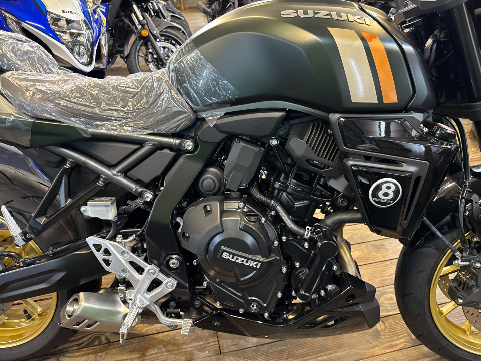 Suzuki GSX-8TT — фото 11