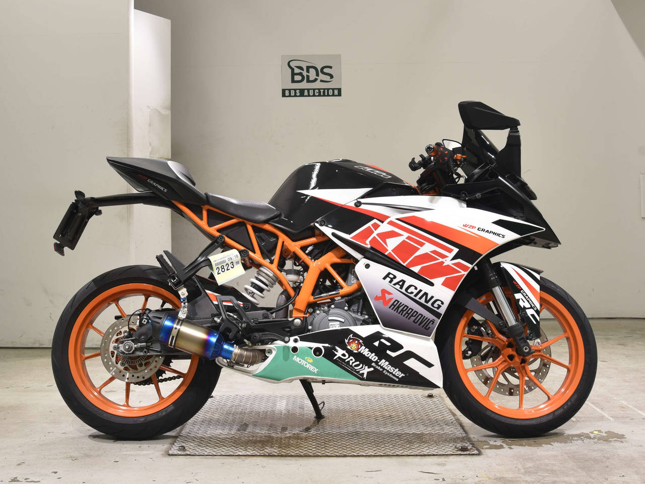 KTM RC 390, right