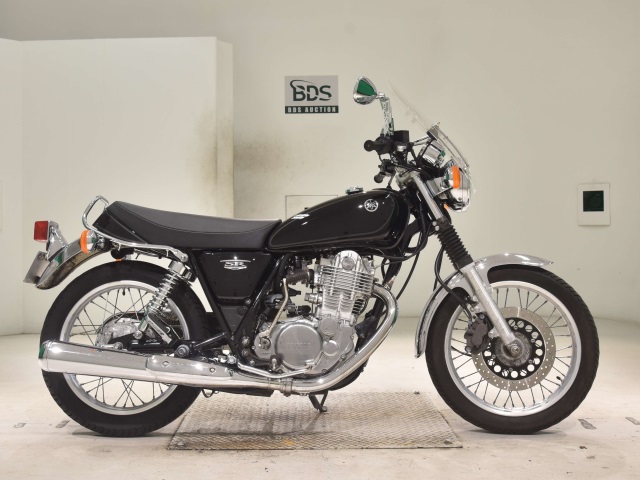 Yamaha SR400
