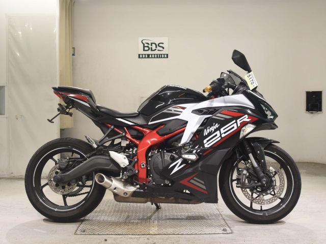 Kawasaki NINJA ZX-25R