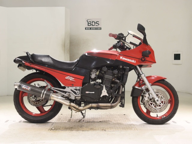 Kawasaki GPZ900R