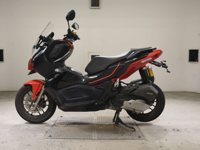 Honda ADV 150 — фото 2