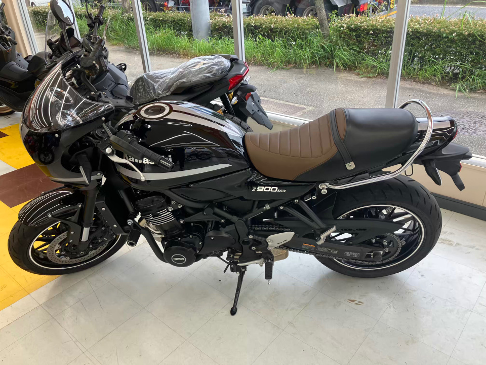 Kawasaki Z900RS CAFE