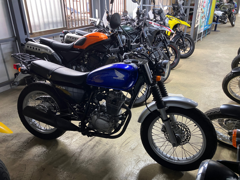 Honda CB223S