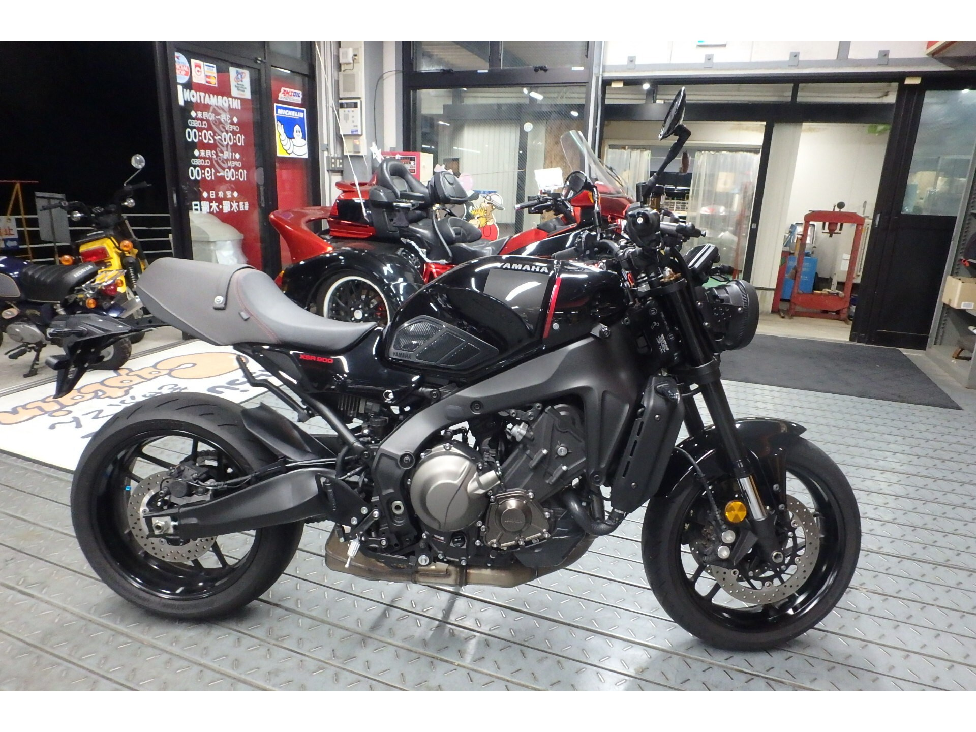 Yamaha XSR900