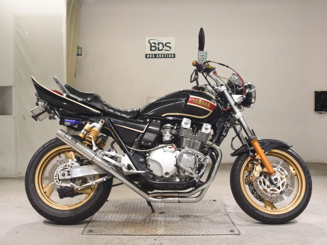 Yamaha XJR400