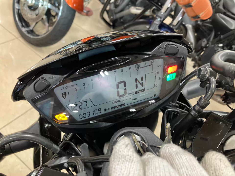 Suzuki SV650SA — фото 3