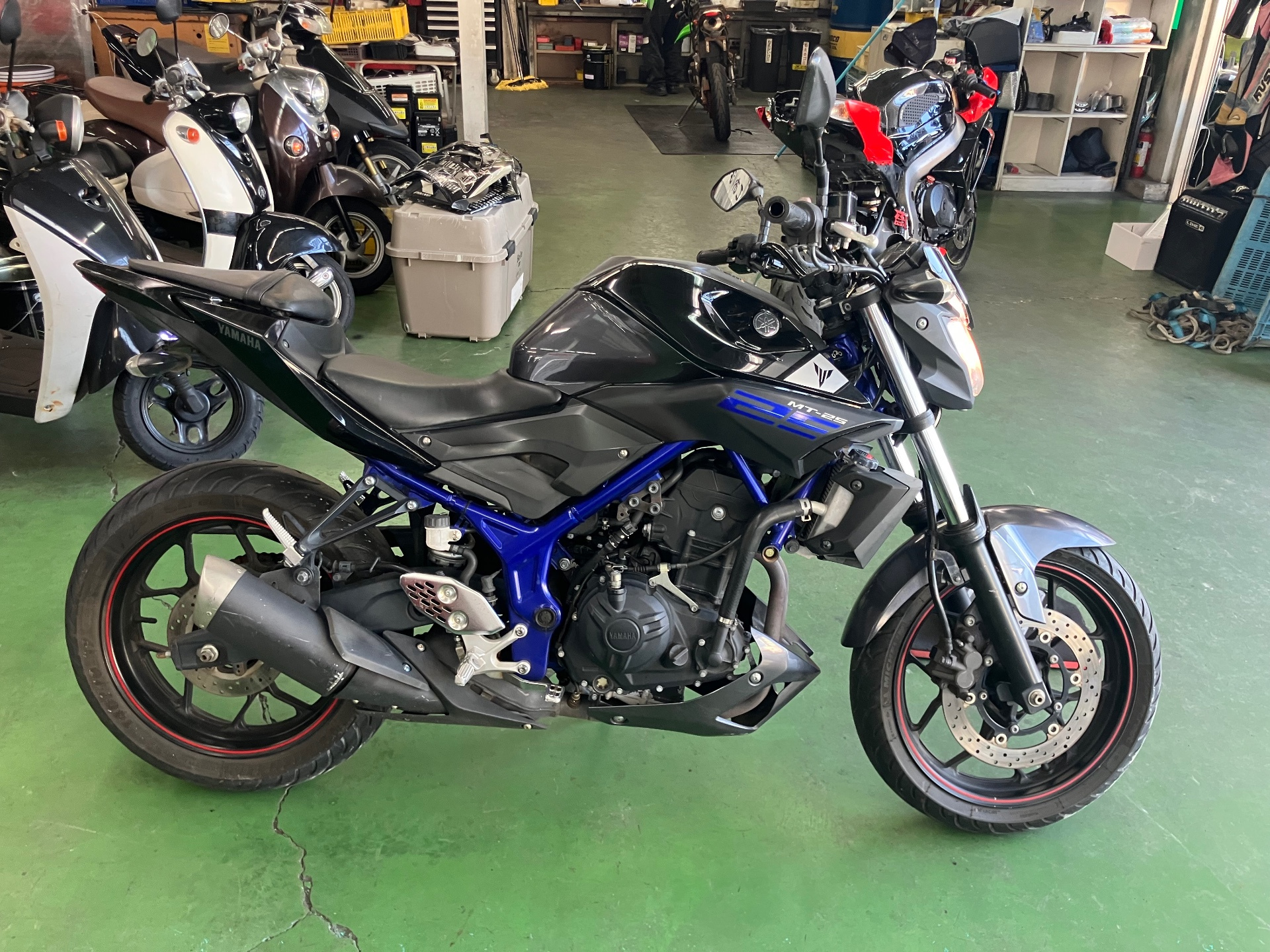 Yamaha MT-25